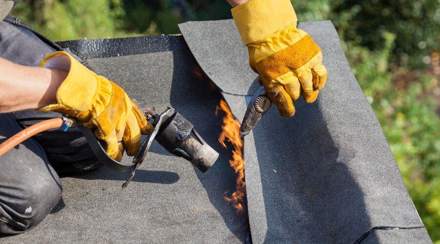 Professional gutter cleaning in Wynnewood, PA